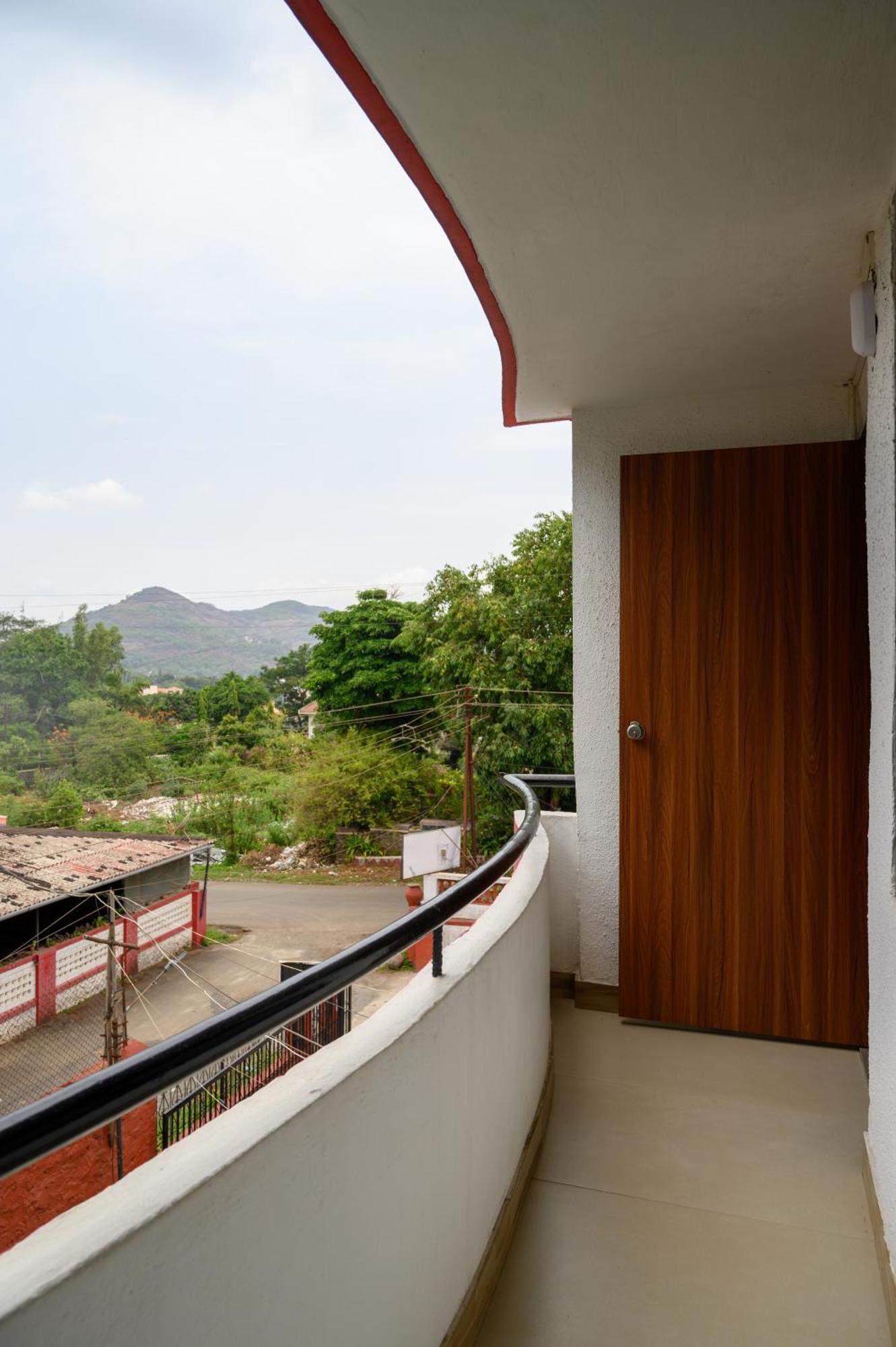 Girivihar Holiday Club - Pure Veg Lonavala Esterno foto