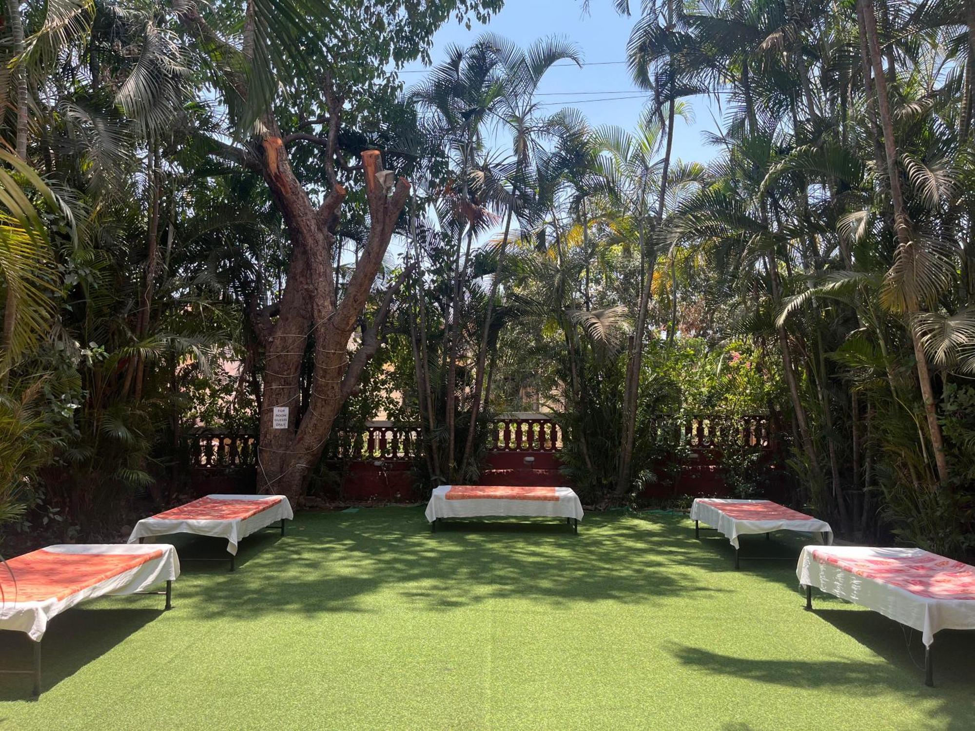 Girivihar Holiday Club - Pure Veg Lonavala Esterno foto